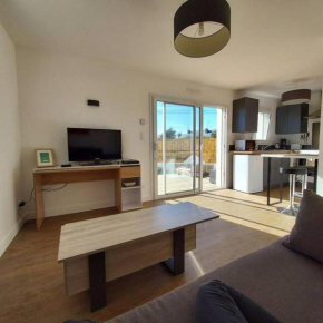 Studio avec terrasse et jardin à 100 m de la plage de Fort Bloqué